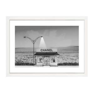 Photography: CHANEL SHOP B/W PRINT