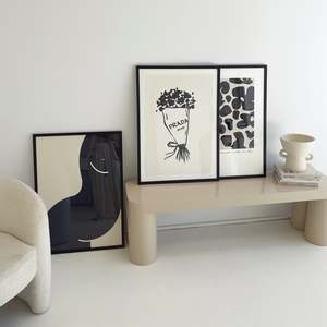 Gallery Walls: MODERN VIBES GALLERY WALL