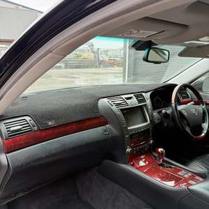 Dash Mat to suit Lexus XF40 LS600 2006