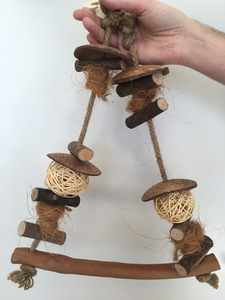 Medium Bird Toys: Natural Swing