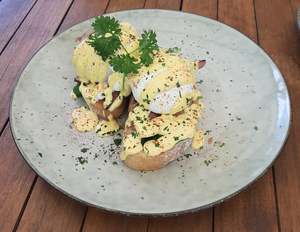 Eggs Benedict - Full and 1/2