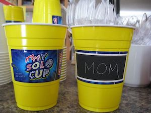 Plastic Paper Cups: Yellow Plastic Cups 22pk - Solo 18oz Personalize