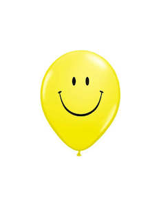 6 12 Balloon Packs: Party Balloons 8pk - Yellow Smiley Face