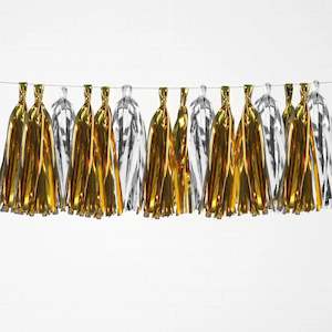 Christmas: Gold & Silver Tassel Garland - 30 tassels
