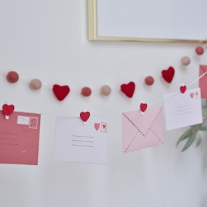 Valentines: Love Note Bunting - 1.5m
