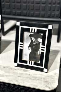 Home Decor: Makaliee Graphic Photo Frame - 4 x 6