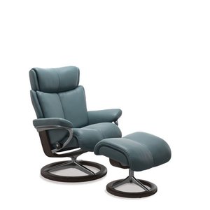 Stressless Magic Leather Recliner - Signature Base (Paloma)