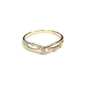 Elegant Twisted Gold Ring