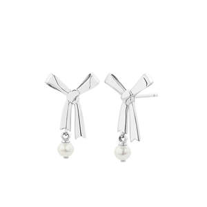 Earrings: Pearl Bow Studs Silver