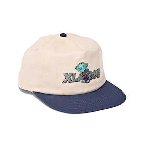 Xlarge: XLARGE AROUND THE WORLD SNAPBACK - THRIFT WHITE