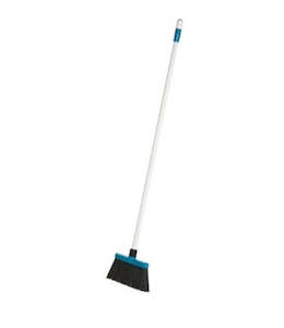 Brushware: Raven Patio Sweep