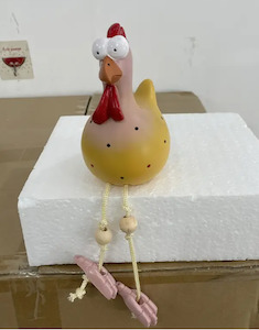 Home Decorating Interior Design: Resin Polka Dot Chicken
