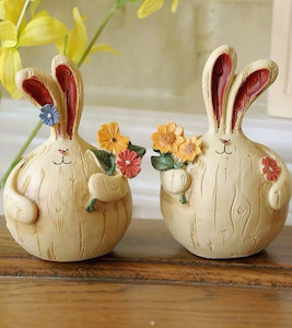 Home Decorating Interior Design: Resin Rabbit W Flower Figurine