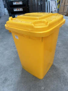 Rubbish Bin with Castors