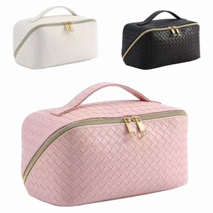 Bathroom: Makeup/Travel Bag