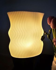 Seashell – A Contemporary Table Lamp Inspired by Nature