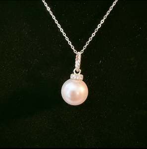 Pearl Pendant: Freshwater 12-13mm Grade AAAA+ Pearl Pendant