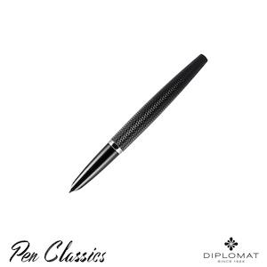 Diplomat: Diplomat Viper Fountain Pen Guilloche Black