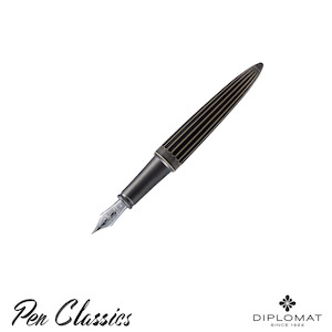 Diplomat: Diplomat Aero Fountain Pen Oxyd Brass