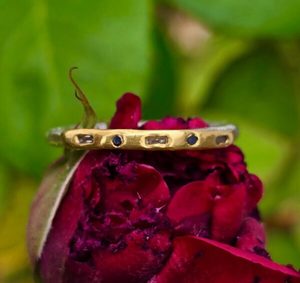 Thin eclipse ring, 24ct gold, silver, black diamonds, white VS F baguette diamon&hellip;