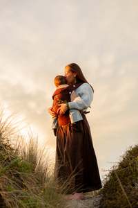 Baby Carriers: Āhuru Mōwai Pīkau Carrier