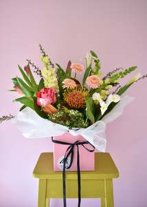 Bloom Boxes: Bloom Box ~ Florist's Choice