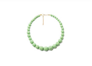 Splendette Jewellery: TEA HEAVY CARVE BEAD NECKLACE