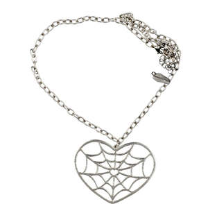 Halloween: WEB HEART NECKLACE
