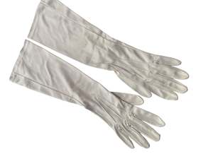 LONG BEIGE GLOVES