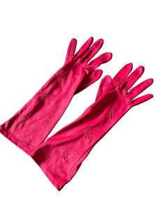 MIDLENGTH RED GLOVES