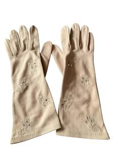 Gloves: TAN MID LENGTH GLOVES