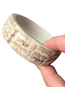 Preloved Bangles: CREAM & SQUIGGLE BANGLE