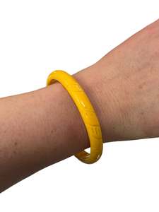 Jewellery 1: NARROW YELLOW BANGLE
