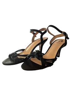 Rewind Shoes: BANNED BLACK HEELS | 8