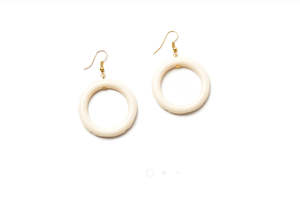 Splendette Jewellery: CREAM HEAVY CARVE DROP HOOPS