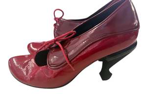 Rewind Shoes: BELLE SCARPE RED HEELS | 40