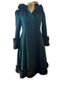 Sz 14: HELL BUNNY EMERALD COAT | L