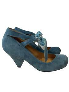 Rewind Shoes: MI PIACI BLUE VELVET HEELS | 39