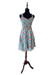 Preloved: HOT TOPIC HAWAIIAN TIKI DRESS | S