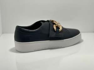 D J: Layant Leather Sneaker D & J