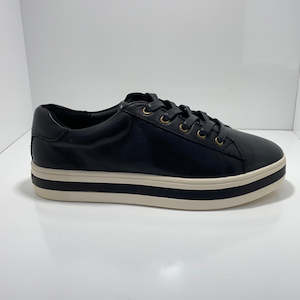 A E: Pablo Leather Lace Up Sneaker A & E