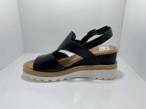 D J: Bassett Leather Sandal D & J