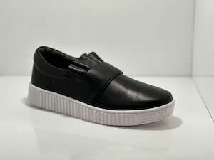 Bella Slip On Leather Shoe Hinako