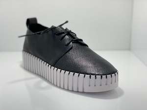 Batu Leather Sneaker D & J