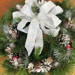 Christmas 1: Medium Christmas Wreath - White Sparkle Bow
