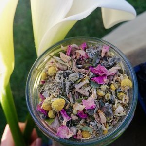 Products: La Luna Herbal Tea - Persephone Potions