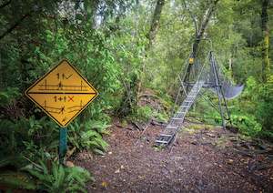 Tararuas: ATIWHAKATU BRIDGE