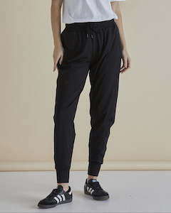 Cara Travel Jogger