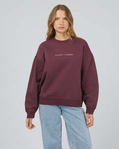 Womenswear: Logo Crew - Cherry