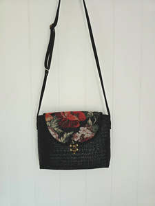 Nintra Sling Back Bag
